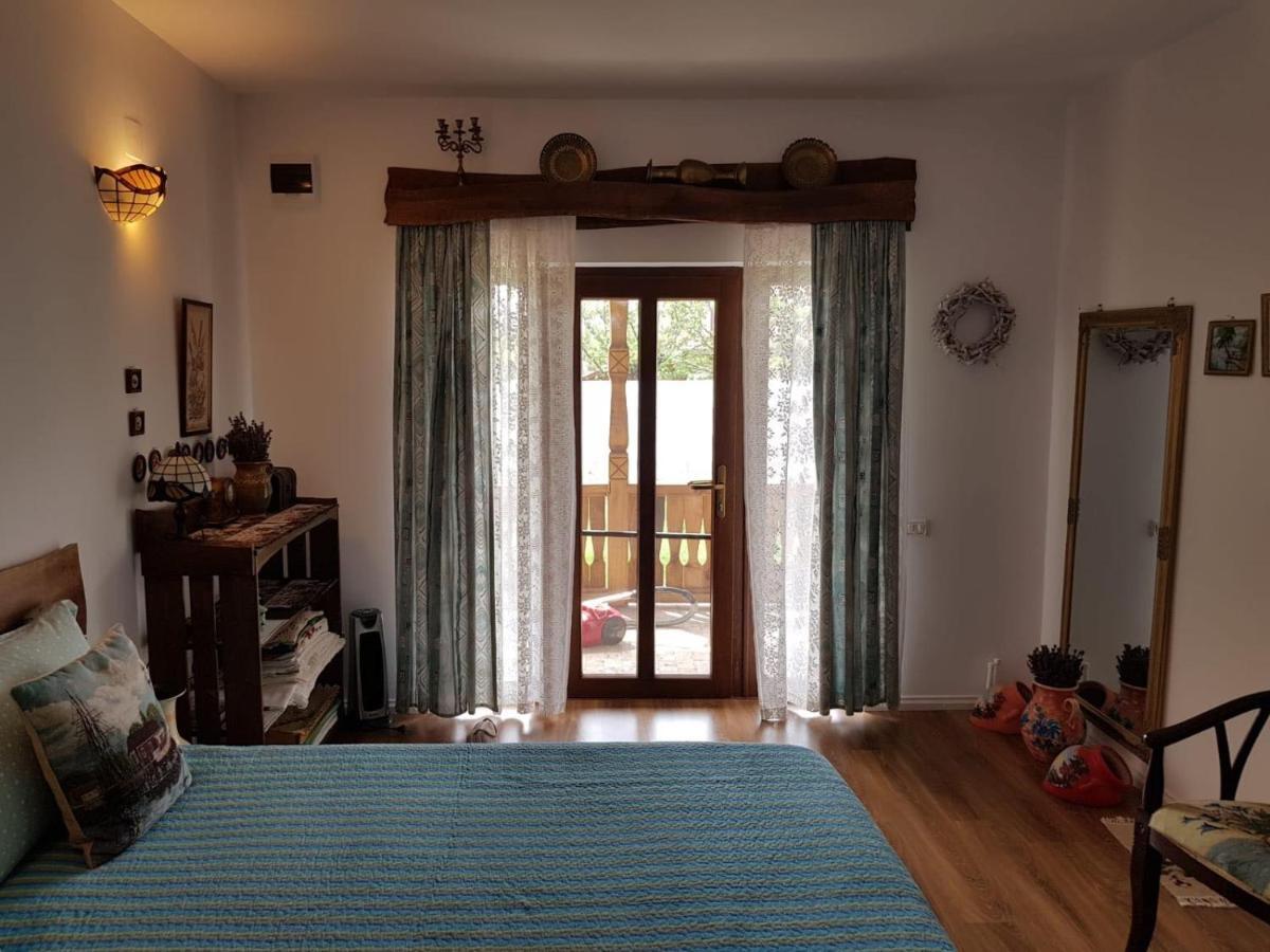 Verada Tour Guest House Somova Екстериор снимка